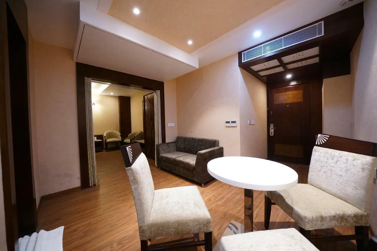 *** מלון Square Inn Hotel,ורנאסי הודו