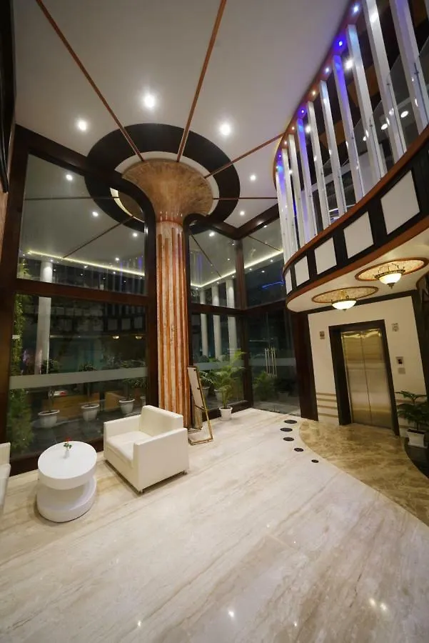 מלון Square Inn Hotel,ורנאסי